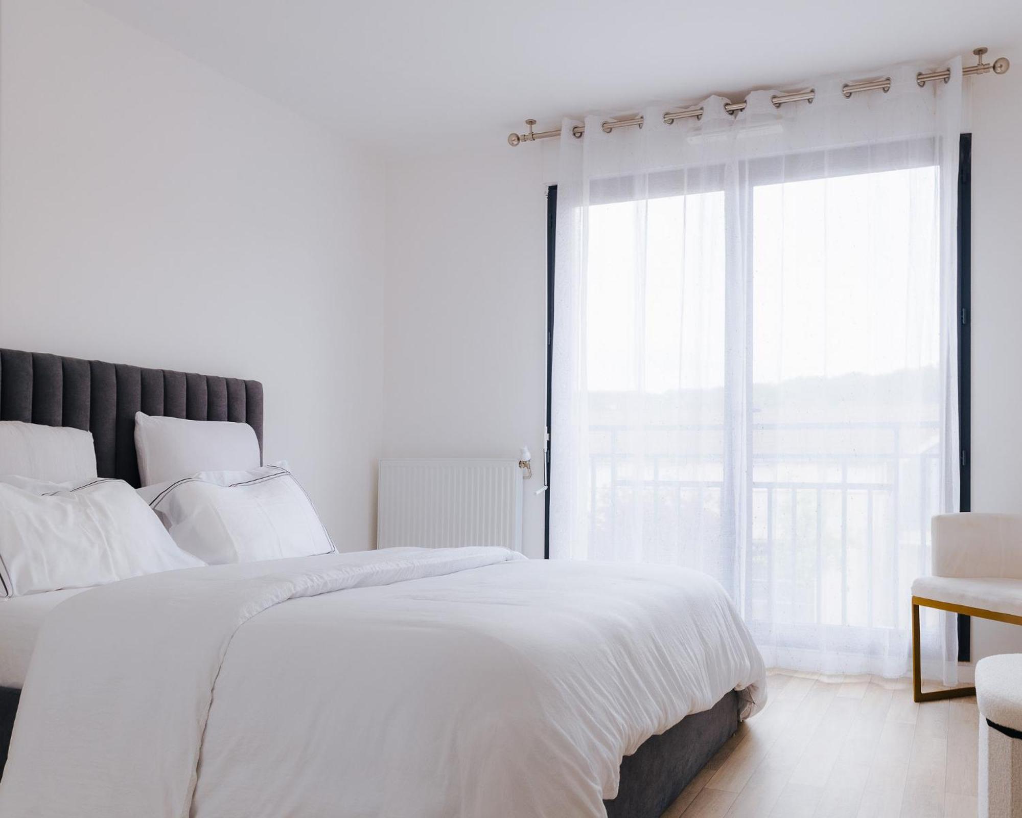 Appartement Luxueux, Neuf & Equipe A Versailles, Сен-Сір-л'Еколь Екстер'єр фото