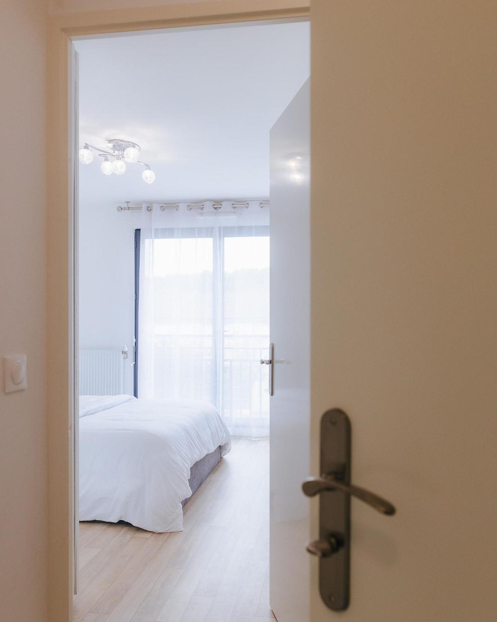 Appartement Luxueux, Neuf & Equipe A Versailles, Сен-Сір-л'Еколь Екстер'єр фото